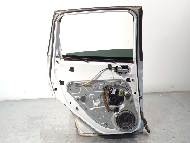 Recambio de puerta trasera izquierda para ford kuga (cbv) titanium referencia OEM IAM 1520947  