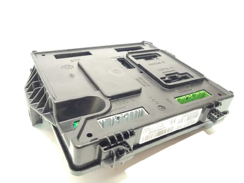 Recambio de caja reles / fusibles para renault scenic iii expression referencia OEM IAM 284B19091R  S180180040