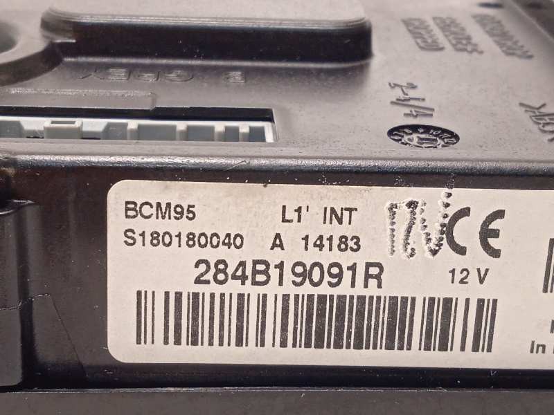 Recambio de caja reles / fusibles para renault scenic iii expression referencia OEM IAM 284B19091R  S180180040