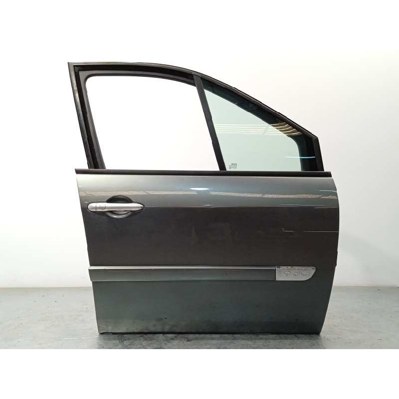 Recambio de puerta delantera derecha para renault scenic ii 1.9 dci diesel referencia OEM IAM 7751477220  7751475407