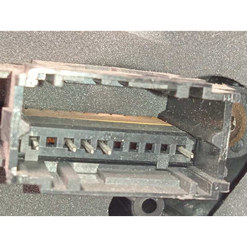 Recambio de retrovisor izquierdo para renault clio ii fase ii (b/cb0) expression referencia OEM IAM 7700435863  