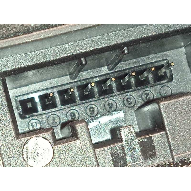 Recambio de cerradura puerta trasera derecha para audi a1 citycarver (gbh) 30 tfsi black line referencia OEM IAM 5TA839016L  