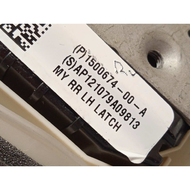 Recambio de cerradura puerta trasera izquierda para tesla model 3 referencia OEM IAM 150067400A  