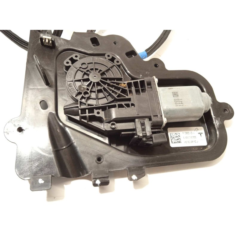 Recambio de elevalunas delantero izquierdo para tesla model 3 referencia OEM IAM 109662020J  