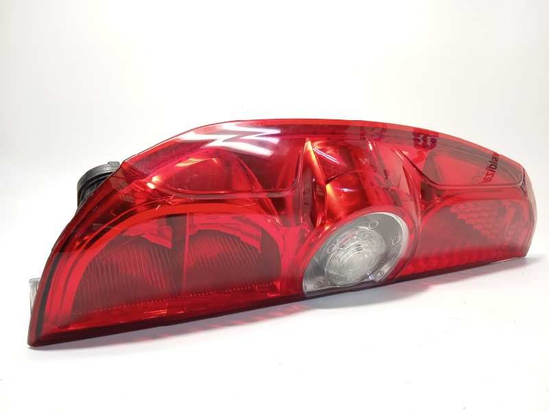 Recambio de piloto trasero izquierdo para fiat doblo 1.4 16v turbo referencia OEM IAM 518106740  