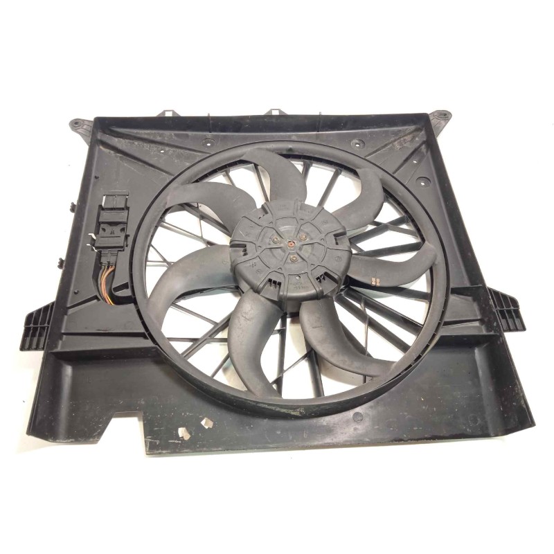 Recambio de electroventilador para volvo xc90 2.4 diesel cat referencia OEM IAM 31111543 0130706803 3137229010