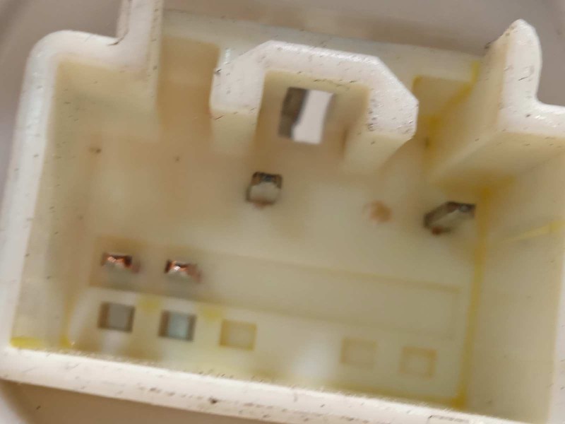 Recambio de cerradura puerta trasera izquierda para mazda cx-5 2.2 turbodiesel cat referencia OEM IAM KD5373310  