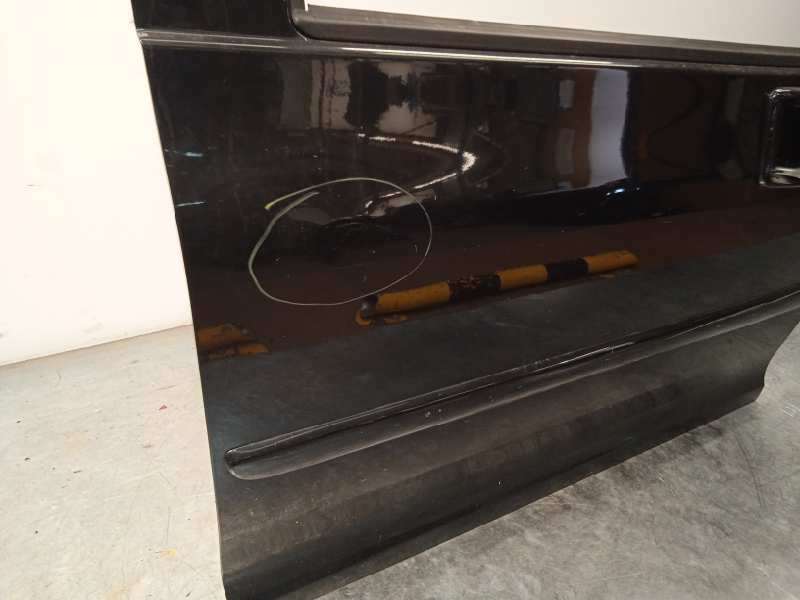 Recambio de puerta delantera derecha para peugeot 1007 sporty referencia OEM IAM 9004V9  