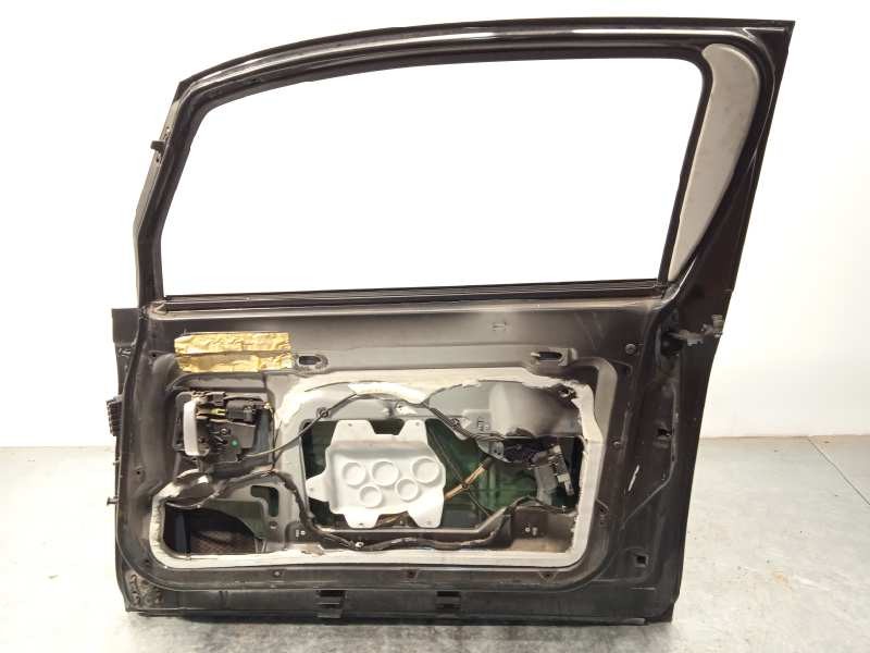 Recambio de puerta delantera derecha para peugeot 1007 sporty referencia OEM IAM 9004V9  