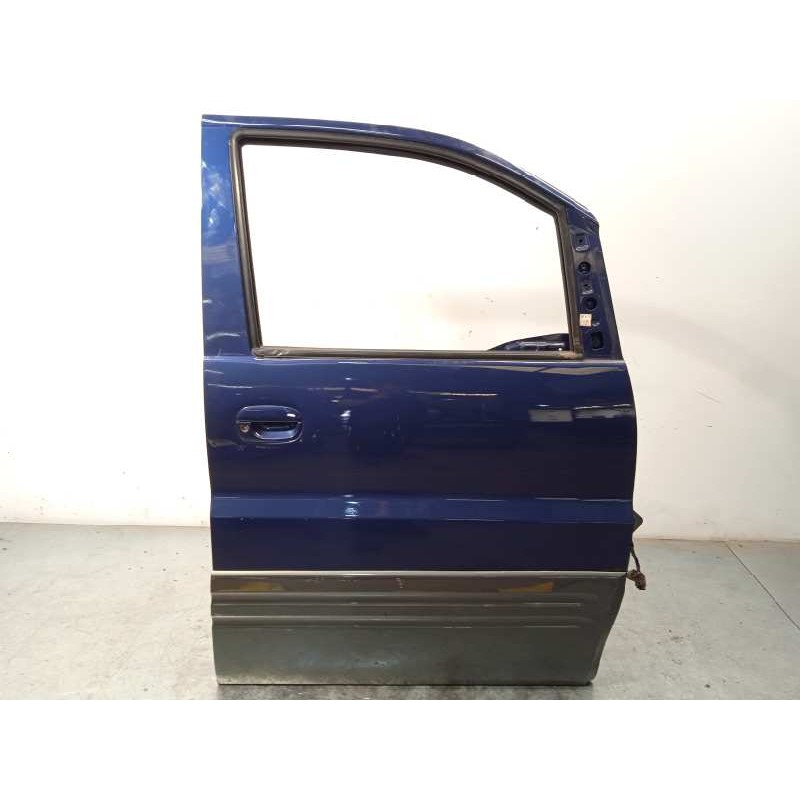 Recambio de puerta delantera derecha para hyundai h 1 2.5 turbodiesel cat referencia OEM IAM 760044A301  