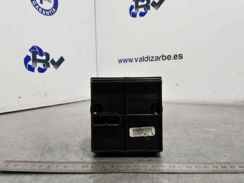 Recambio de mando multifuncion para land rover range rover sport v6 td hse referencia OEM IAM YUD501710  