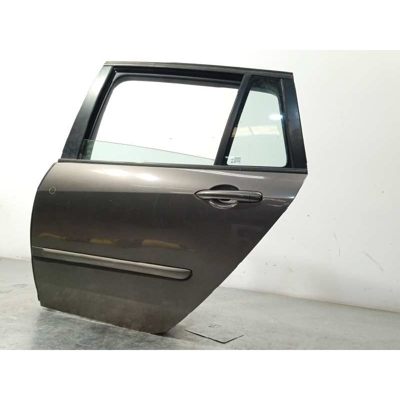 Recambio de puerta trasera izquierda para renault laguna grandtour iii 1.5 dci diesel referencia OEM IAM 821010024R  