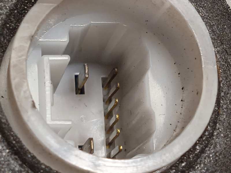 Recambio de cerradura puerta delantera izquierda para toyota prius (nhw30) referencia OEM IAM 6904047120  