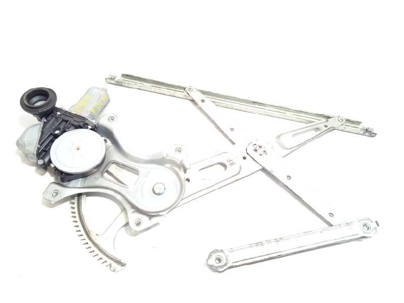 Recambio de elevalunas delantero derecho para toyota prius (nhw30) referencia OEM IAM 8571047110  6980152070