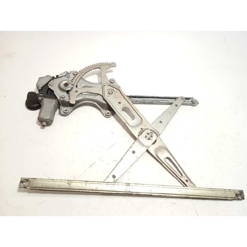 Recambio de elevalunas delantero derecho para toyota prius (nhw30) referencia OEM IAM 8571047110  6980152070