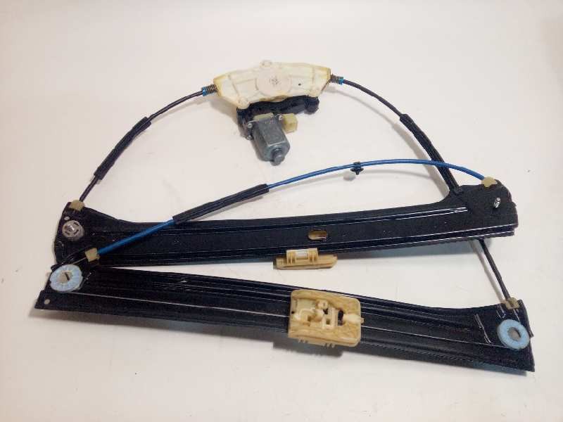 Recambio de elevalunas delantero izquierdo para volkswagen touran (5t1) advance bmt referencia OEM IAM 5TA837461  