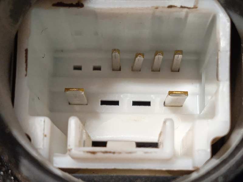 Recambio de cerradura puerta delantera izquierda para toyota land cruiser (j15) 2.8 cat referencia OEM IAM 6904042241  