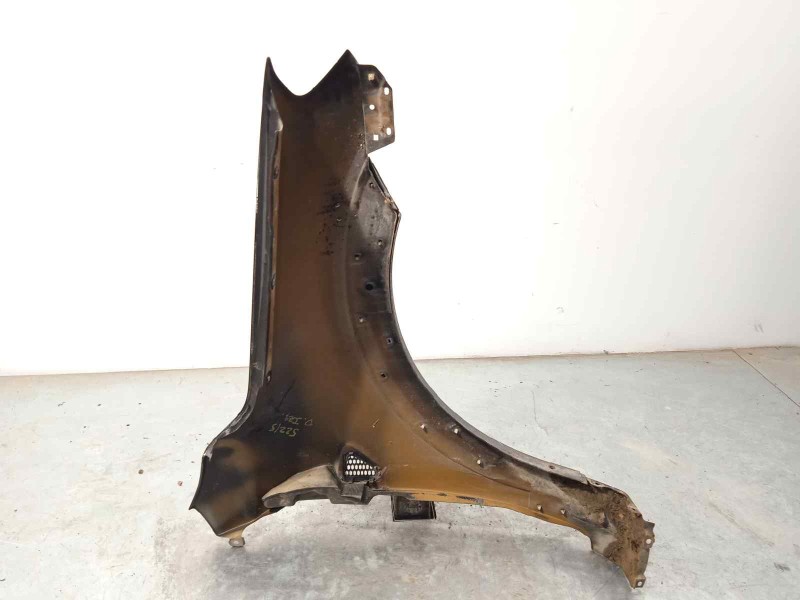 Recambio de aleta delantera izquierda para chevrolet captiva 2.0 vcdi lt referencia OEM IAM 96624392  