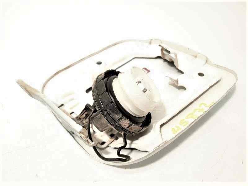 Recambio de tapa exterior combustible para toyota land cruiser (j15) 2.8 cat referencia OEM IAM 7730052030  