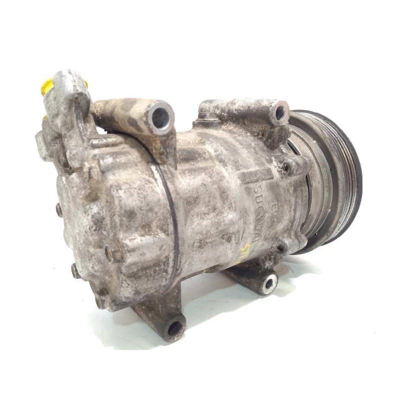 Recambio de compresor aire acondicionado para renault kangoo dynamique referencia OEM IAM 8200953359  SD6V12