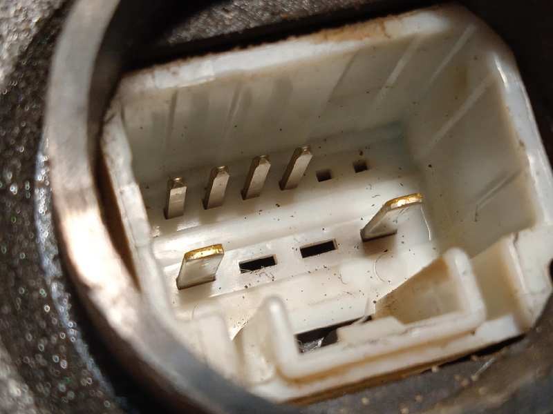 Recambio de cerradura puerta delantera derecha para toyota land cruiser (j12) 3.0 turbodiesel referencia OEM IAM 6903033272  