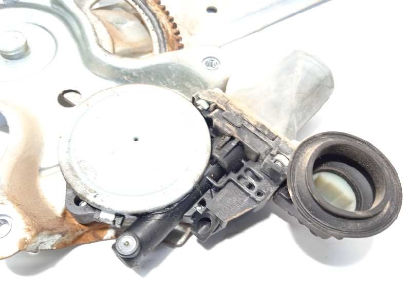 Recambio de elevalunas trasero derecho para toyota land cruiser (j12) 3.0 turbodiesel referencia OEM IAM 8572058010  0620401770