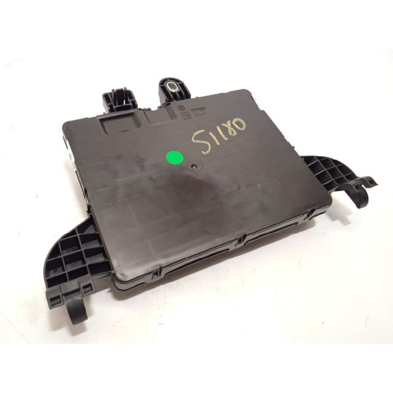 Recambio de caja reles / fusibles para opel insignia sports tourer 2.0 cdti referencia OEM IAM 22737765  