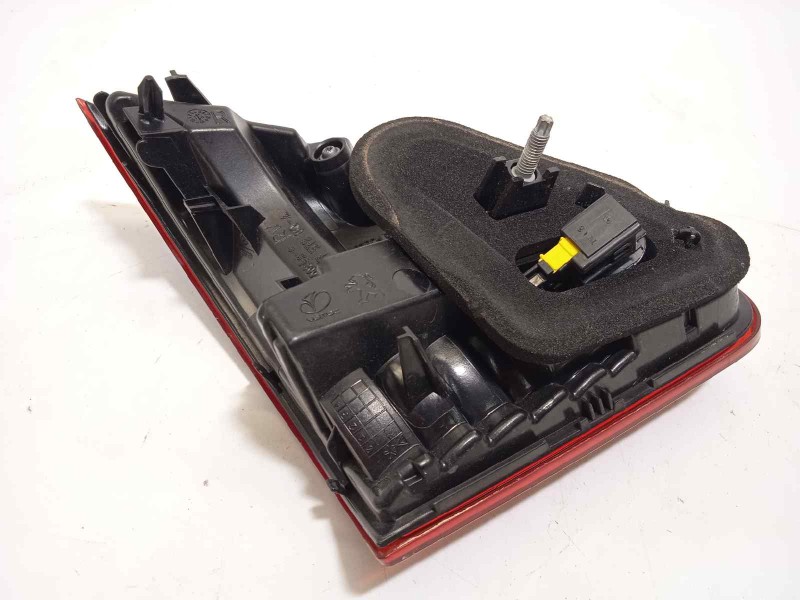 Recambio de piloto trasero derecho interior para peugeot 2008 (--.2013) style referencia OEM IAM 9814757280  