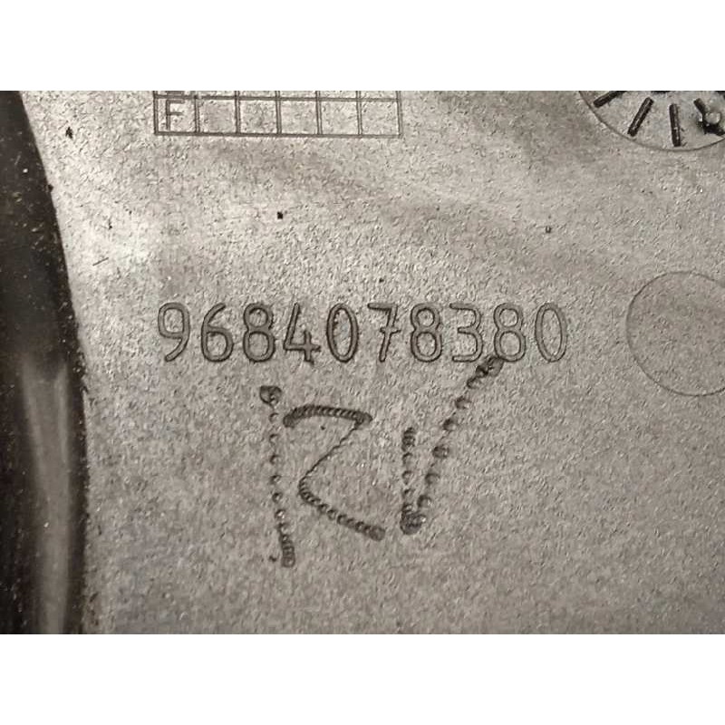 Recambio de tapa exterior combustible para peugeot 5008 1.6 hdi fap referencia OEM IAM 9684078380  1517H6