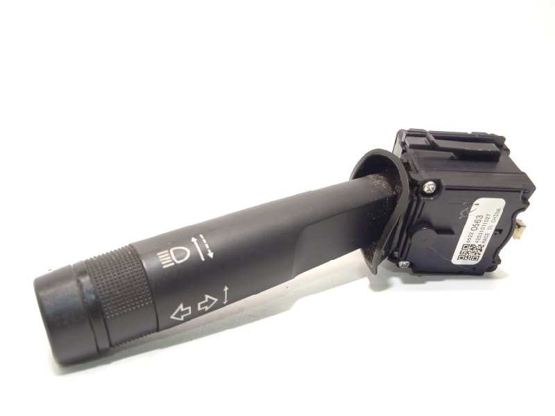 Recambio de mando luces para opel insignia sports tourer 2.0 cdti referencia OEM IAM 95220563  