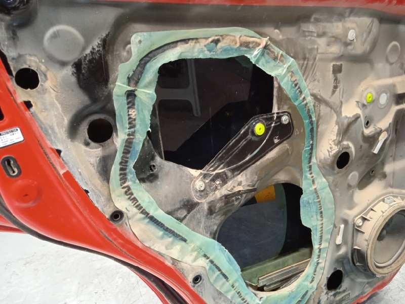 Recambio de puerta trasera izquierda para toyota land cruiser (j12) 3.0 turbodiesel referencia OEM IAM 6700460270  