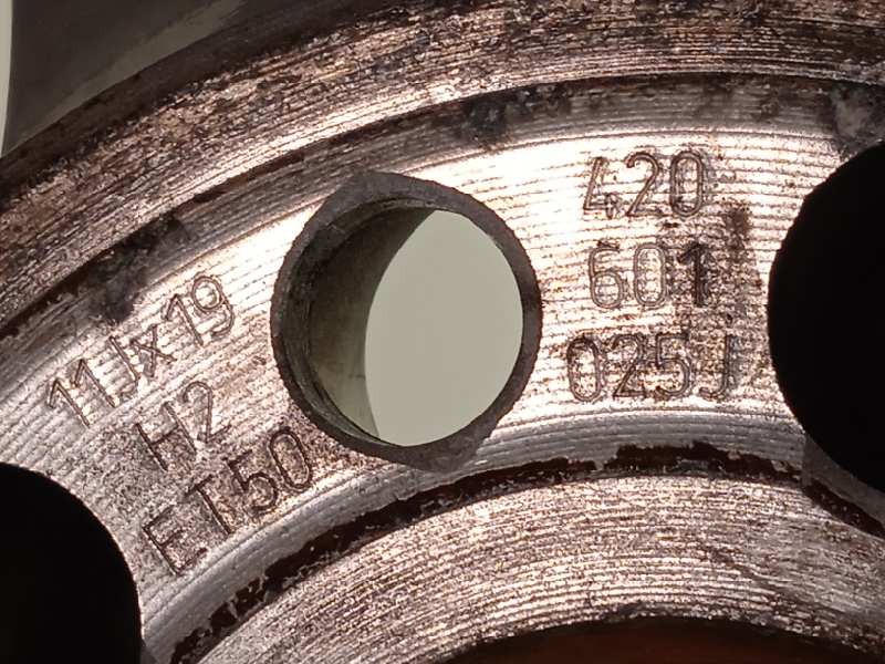 Recambio de llanta para audi r8 (423) 4.2 fsi referencia OEM IAM 420601025C  420601025J