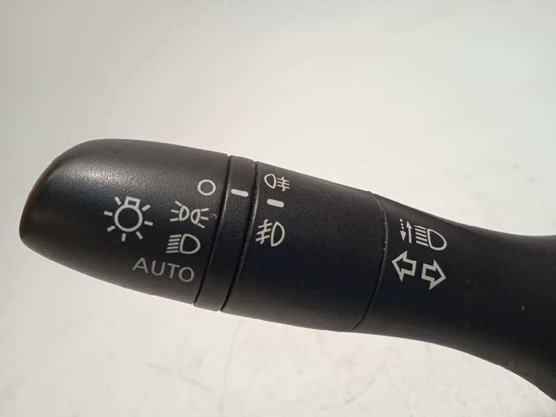 Recambio de mando intermitentes para nissan x-trail (t32) 1.6 dci turbodiesel cat referencia OEM IAM 255604CB5A  