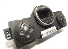 Recambio de mando climatizador para renault clio iii exception referencia OEM IAM 8200296683  