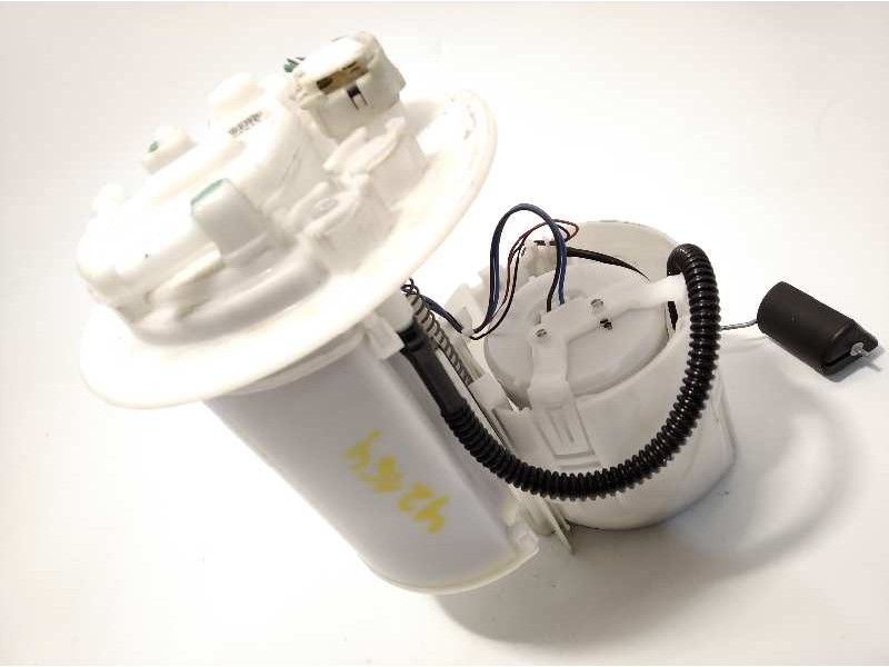 Recambio de bomba combustible para toyota avensis 1.8 16v cat referencia OEM IAM 7702005140  6F6C332