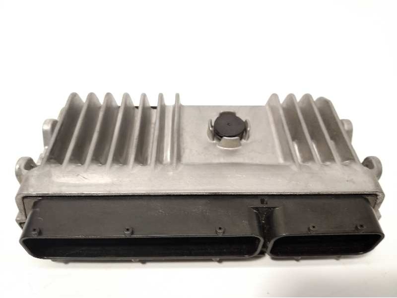 Recambio de centralita motor uce para toyota avensis 1.8 16v cat referencia OEM IAM 8966105F40 MB2762000560 2762000560