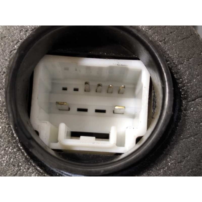 Recambio de cerradura puerta delantera izquierda para toyota avensis 1.8 16v cat referencia OEM IAM 6904002211  