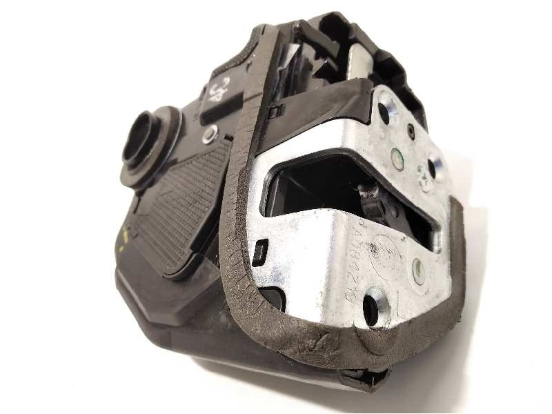 Recambio de cerradura puerta trasera izquierda para toyota avensis 1.8 16v cat referencia OEM IAM 6906005051  