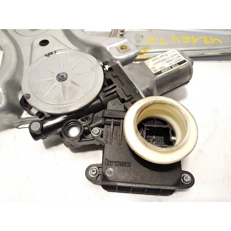 Recambio de elevalunas trasero derecho para toyota avensis 1.8 16v cat referencia OEM IAM 8571005061 6983005131 C35421101