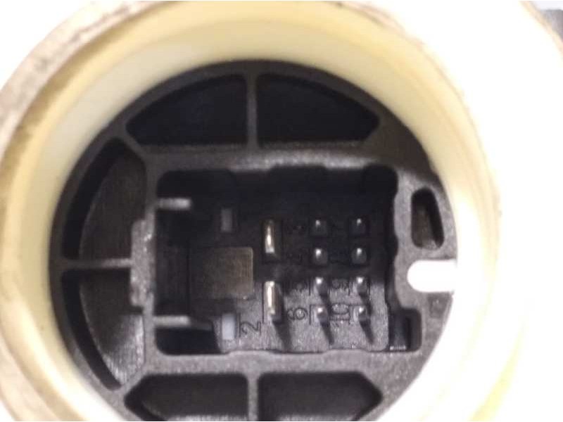 Recambio de elevalunas trasero derecho para toyota avensis 1.8 16v cat referencia OEM IAM 8571005061 6983005131 C35421101