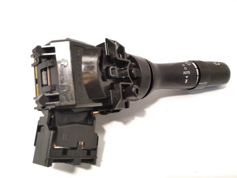 Recambio de mando limpia para toyota avensis 1.8 16v cat referencia OEM IAM 8465205180  