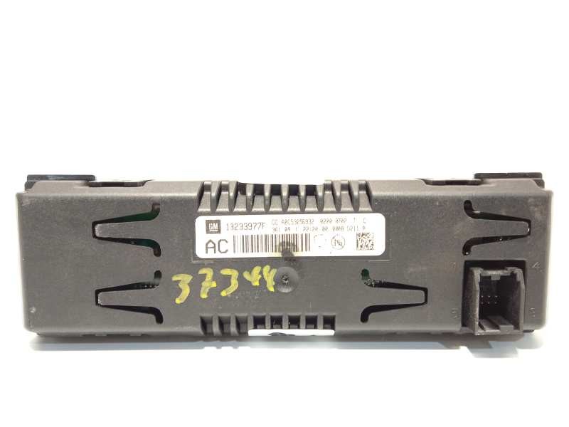 Recambio de pantalla multifuncion para opel insignia berlina cosmo referencia OEM IAM 13233977  13233977F