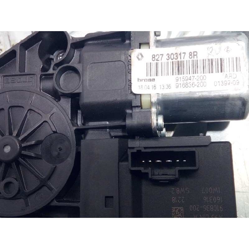 Recambio de elevalunas trasero derecho para renault scenic iii grand bose edition referencia OEM IAM 827200005R  827303178R