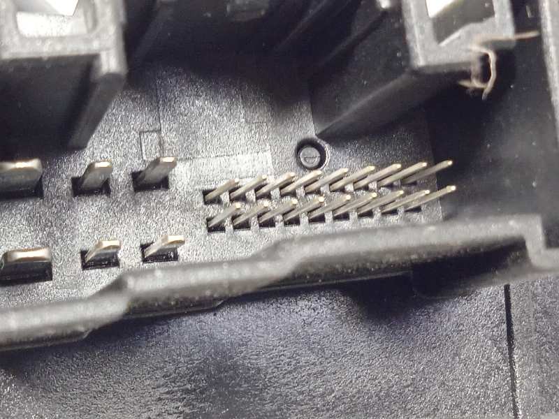 Recambio de elevalunas delantero izquierdo para seat ibiza (kj1) fr referencia OEM IAM 6F0837461A  2Q1959881B