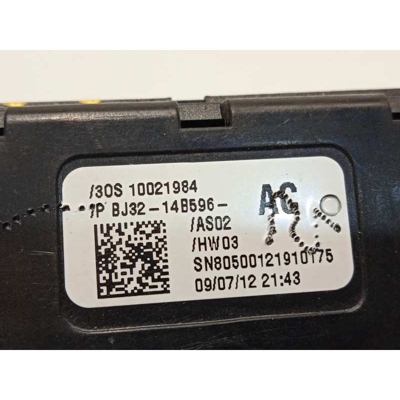 Recambio de mando multifuncion para land rover evoque dynamic referencia OEM IAM BJ3214B596AC  LR025893