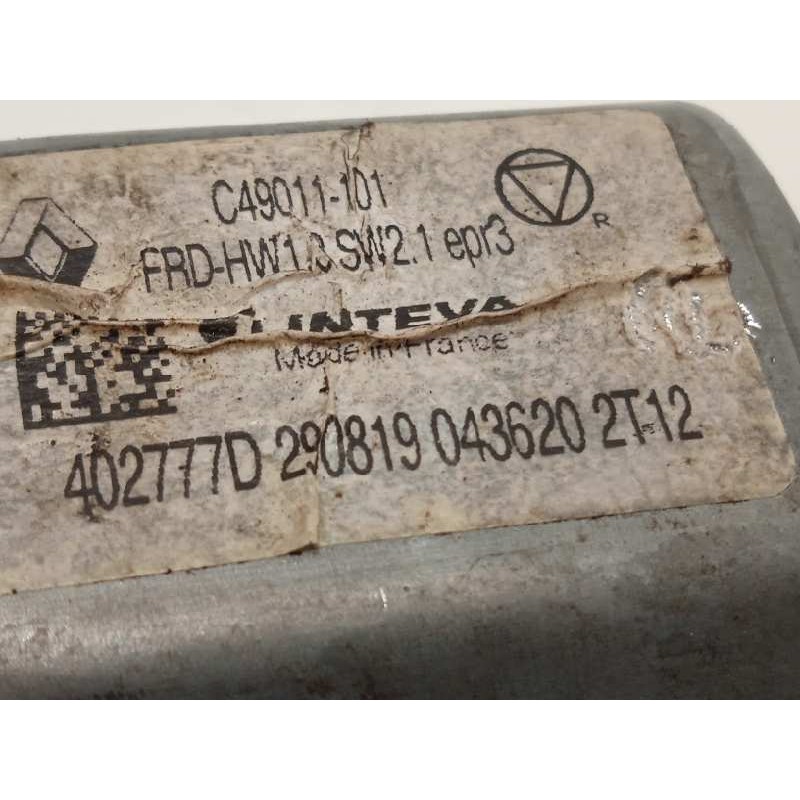 Recambio de elevalunas delantero derecho para renault megane iv grandtour 1.3 tce referencia OEM IAM 807206746R  402777D