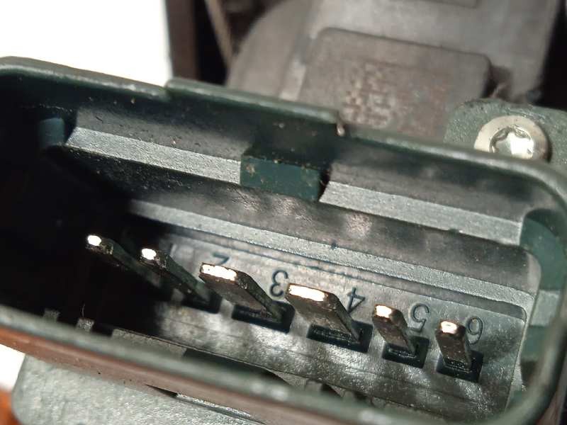 Recambio de elevalunas delantero derecho para renault megane iv grandtour 1.3 tce referencia OEM IAM 807206746R  402777D