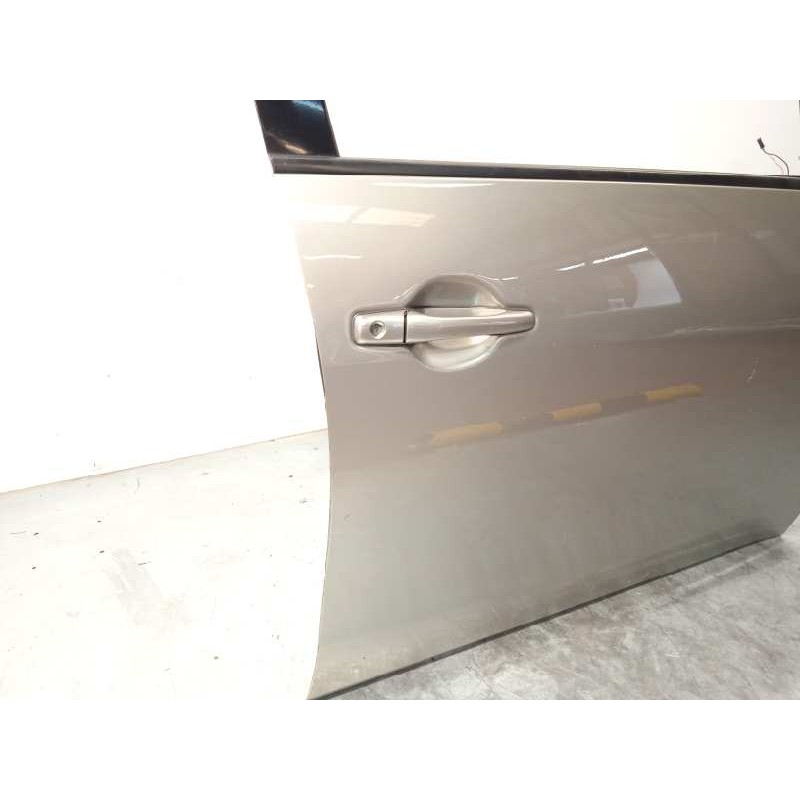Recambio de puerta delantera derecha para mitsubishi grandis (na0w) referencia OEM IAM 5700A036  