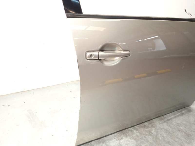 Recambio de puerta delantera derecha para mitsubishi grandis (na0w) referencia OEM IAM 5700A036  