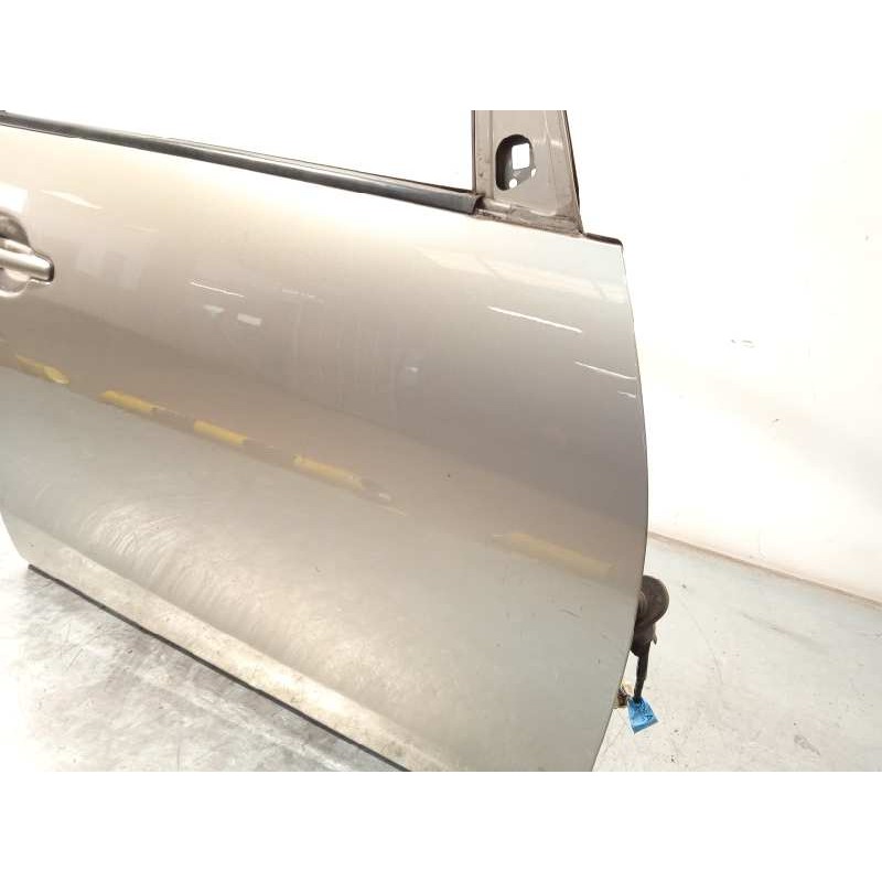 Recambio de puerta delantera derecha para mitsubishi grandis (na0w) referencia OEM IAM 5700A036  